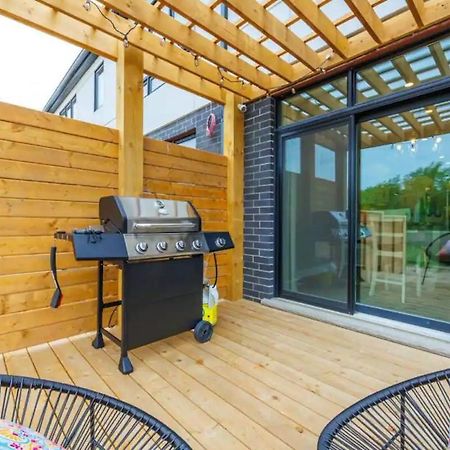 Appartement Modern 3Bdr 3 Bath, Garage, Backyard, Theater à Niagara Falls Extérieur photo